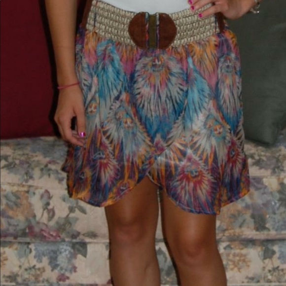 Beautiful color skirt - Picture 3 of 3